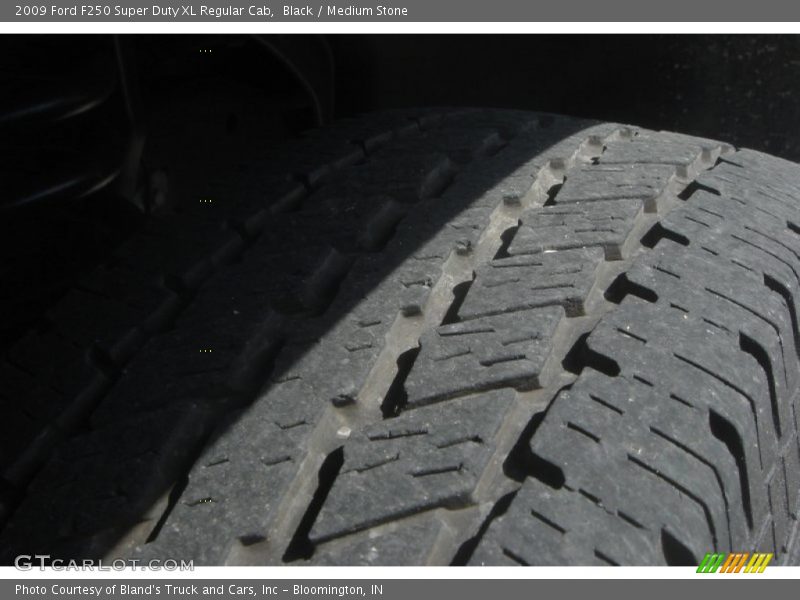 Black / Medium Stone 2009 Ford F250 Super Duty XL Regular Cab