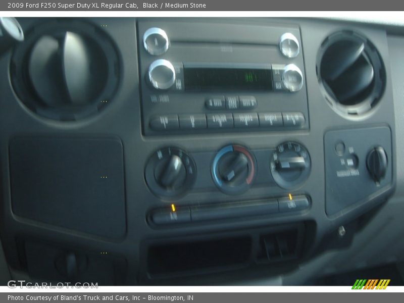 Black / Medium Stone 2009 Ford F250 Super Duty XL Regular Cab