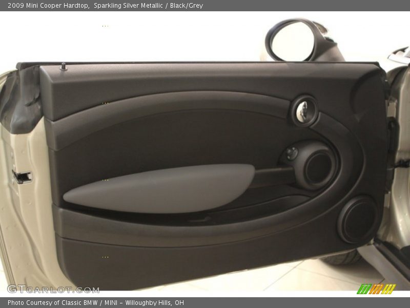 Sparkling Silver Metallic / Black/Grey 2009 Mini Cooper Hardtop