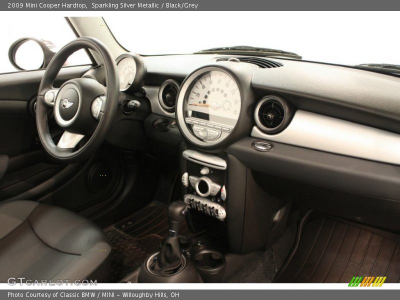Sparkling Silver Metallic / Black/Grey 2009 Mini Cooper Hardtop