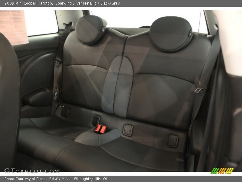 Sparkling Silver Metallic / Black/Grey 2009 Mini Cooper Hardtop