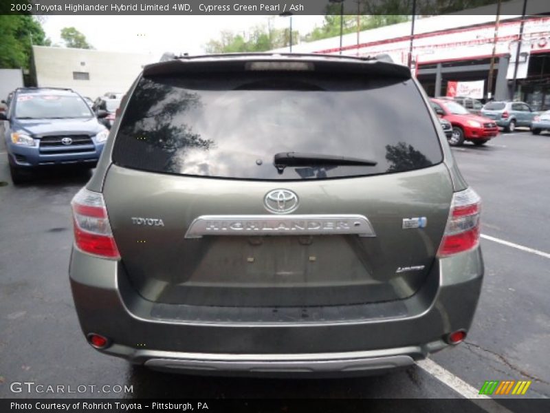 Cypress Green Pearl / Ash 2009 Toyota Highlander Hybrid Limited 4WD