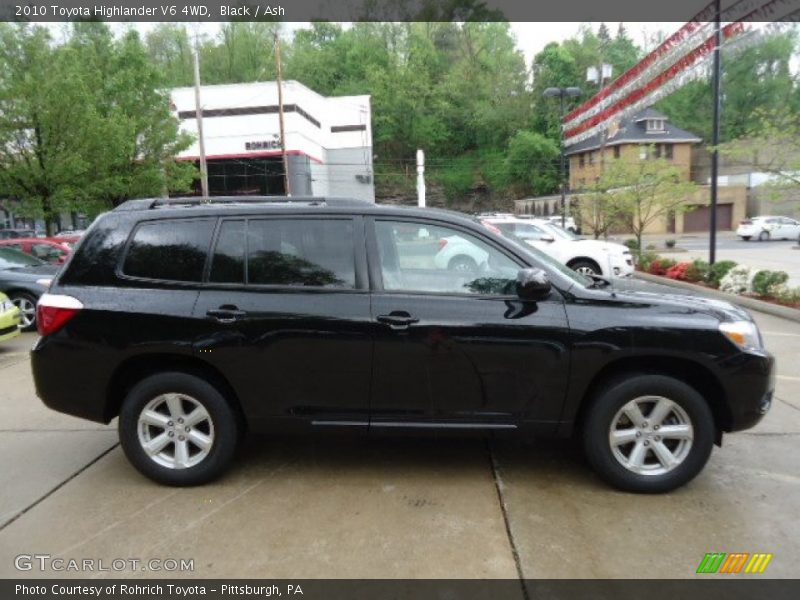 Black / Ash 2010 Toyota Highlander V6 4WD