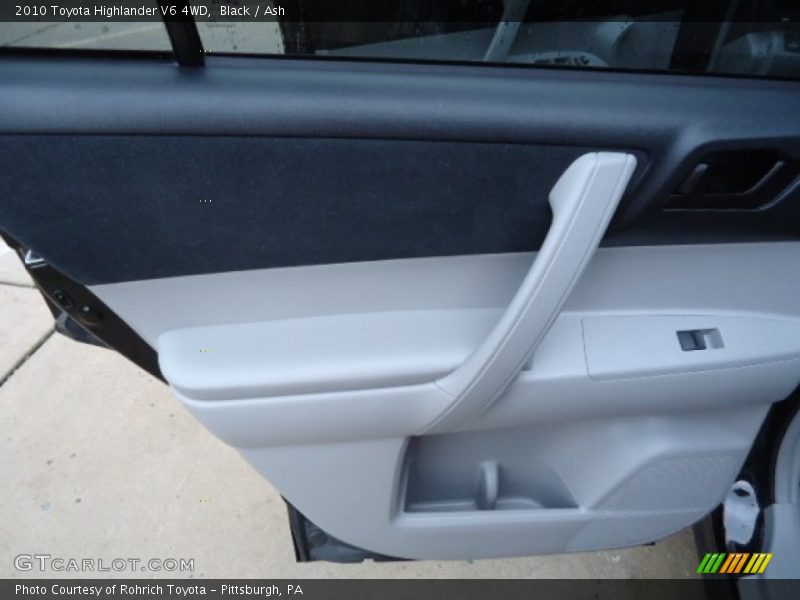 Black / Ash 2010 Toyota Highlander V6 4WD