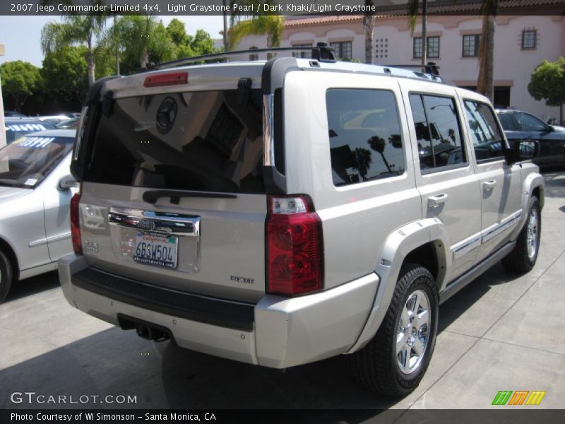 Light Graystone Pearl / Dark Khaki/Light Graystone 2007 Jeep Commander Limited 4x4
