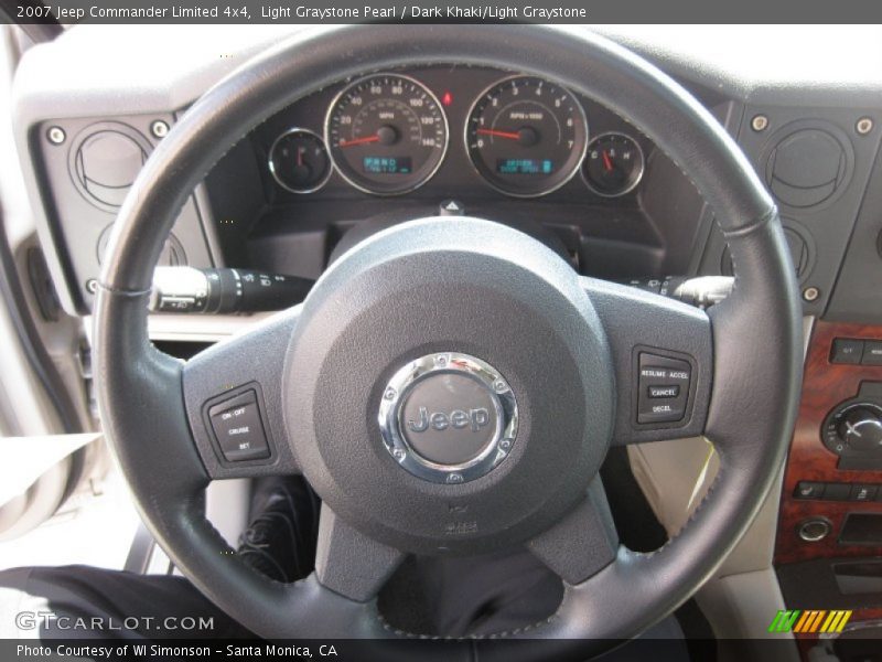 Light Graystone Pearl / Dark Khaki/Light Graystone 2007 Jeep Commander Limited 4x4