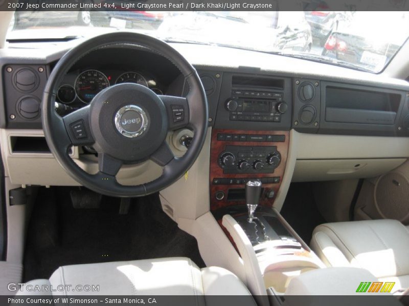 Light Graystone Pearl / Dark Khaki/Light Graystone 2007 Jeep Commander Limited 4x4