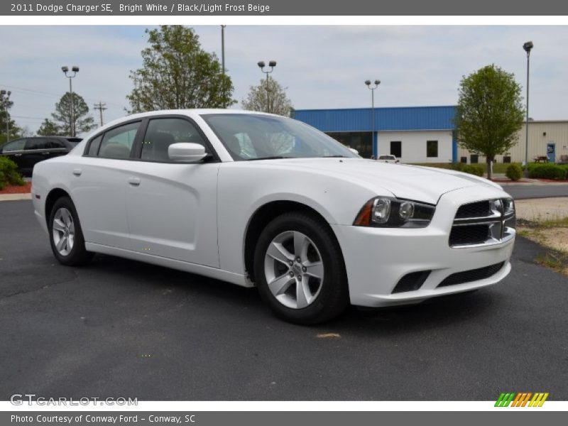 Bright White / Black/Light Frost Beige 2011 Dodge Charger SE