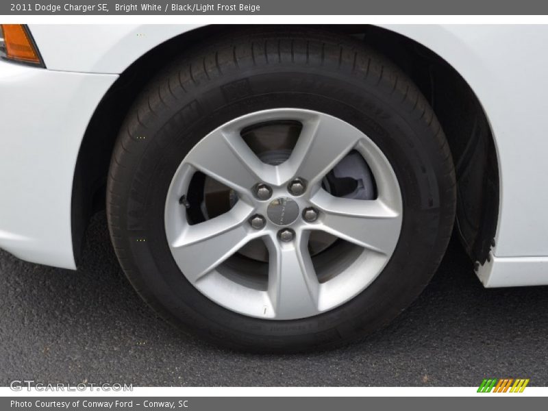 Bright White / Black/Light Frost Beige 2011 Dodge Charger SE