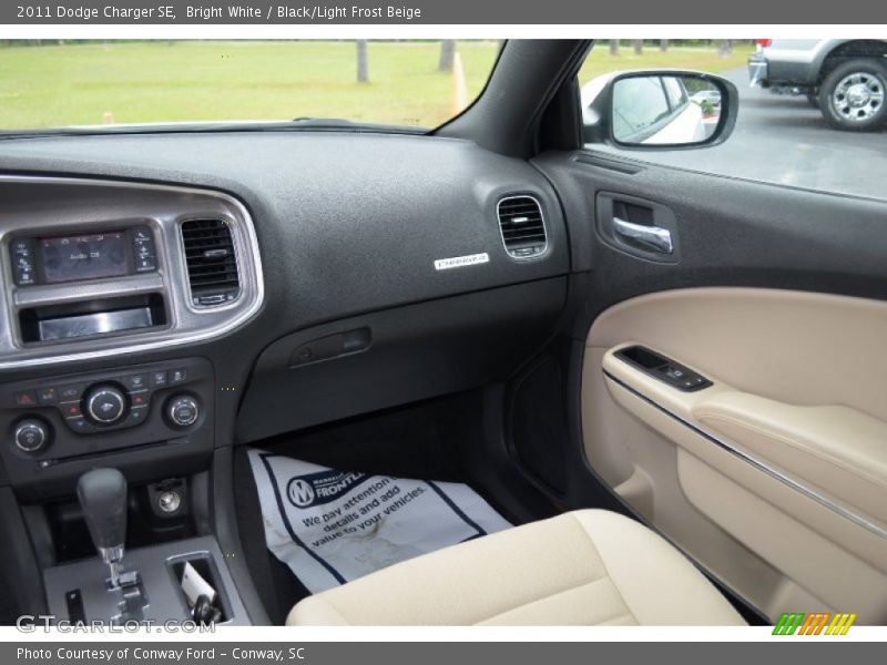 Bright White / Black/Light Frost Beige 2011 Dodge Charger SE