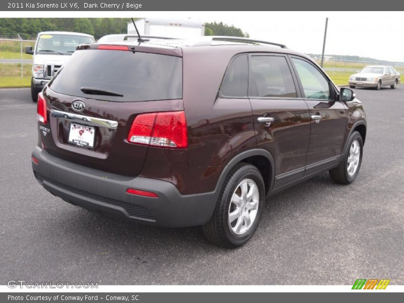 Dark Cherry / Beige 2011 Kia Sorento LX V6