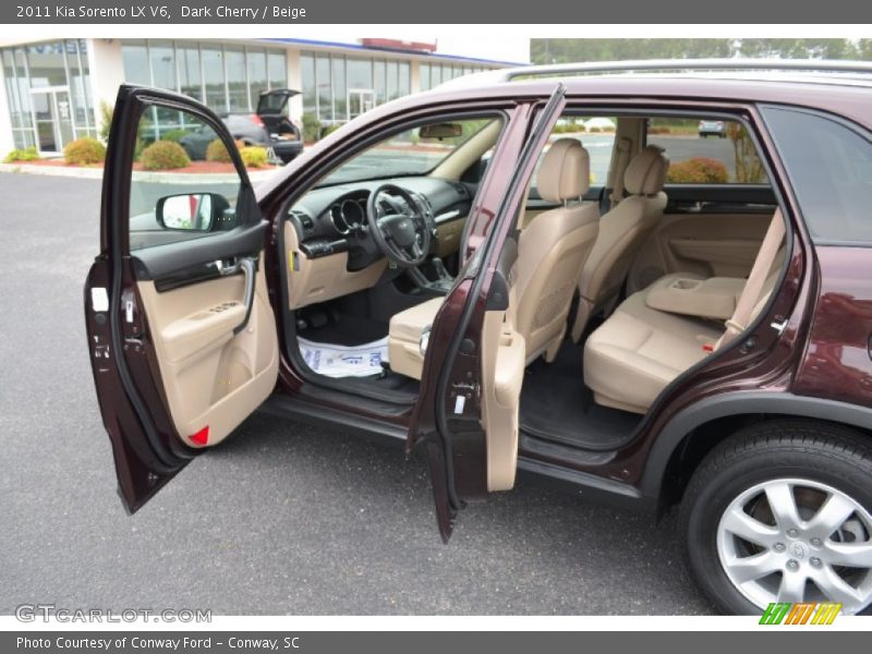 Dark Cherry / Beige 2011 Kia Sorento LX V6