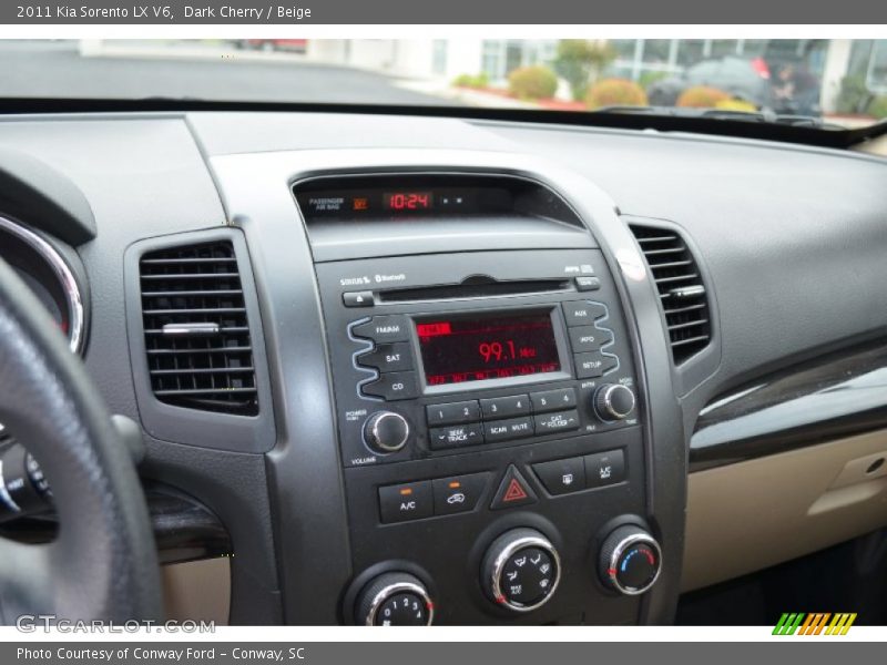 Dark Cherry / Beige 2011 Kia Sorento LX V6