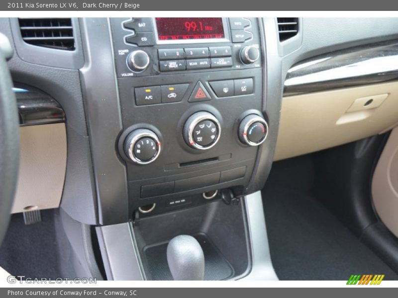 Dark Cherry / Beige 2011 Kia Sorento LX V6