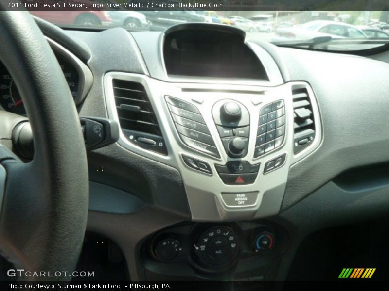Ingot Silver Metallic / Charcoal Black/Blue Cloth 2011 Ford Fiesta SEL Sedan
