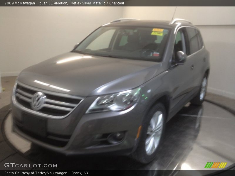 Reflex Silver Metallic / Charcoal 2009 Volkswagen Tiguan SE 4Motion