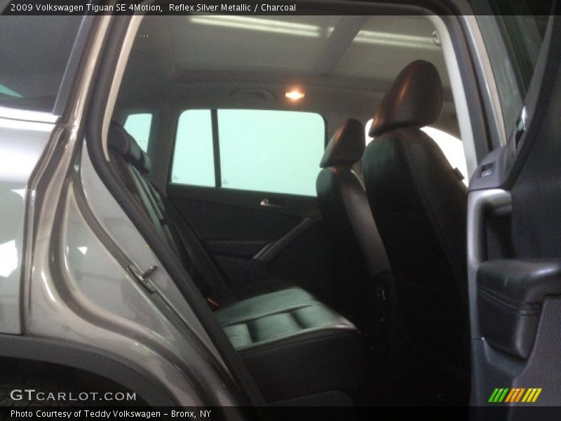 Reflex Silver Metallic / Charcoal 2009 Volkswagen Tiguan SE 4Motion