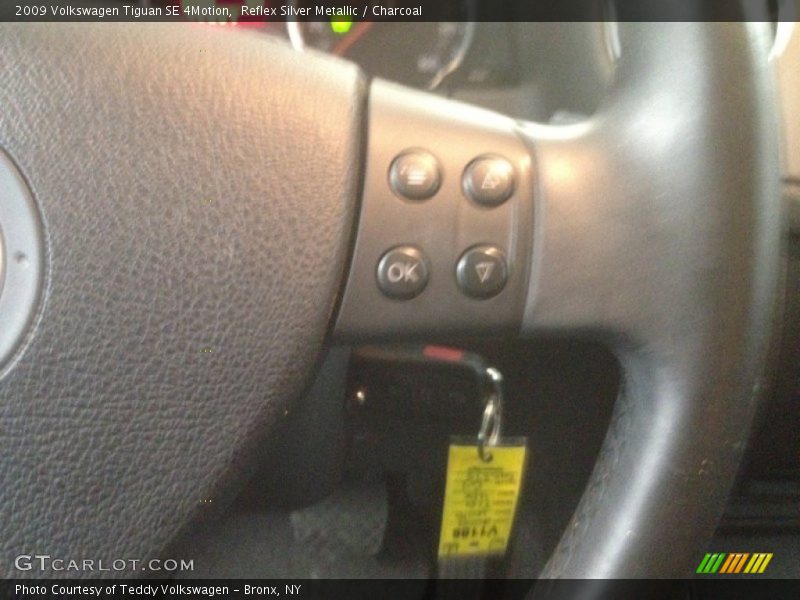 Reflex Silver Metallic / Charcoal 2009 Volkswagen Tiguan SE 4Motion