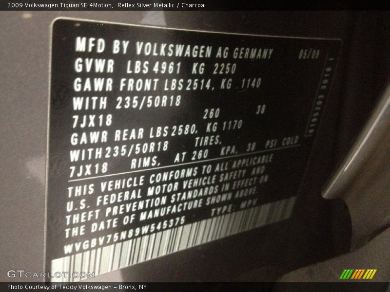 Reflex Silver Metallic / Charcoal 2009 Volkswagen Tiguan SE 4Motion