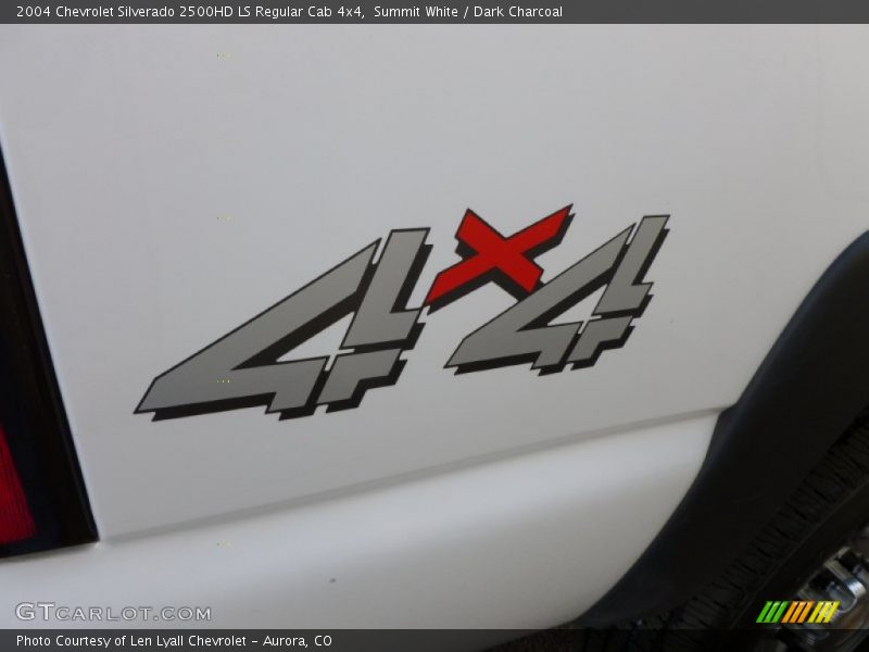 Summit White / Dark Charcoal 2004 Chevrolet Silverado 2500HD LS Regular Cab 4x4