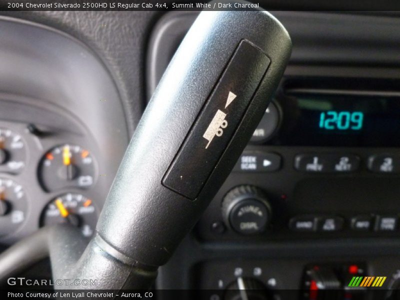 Summit White / Dark Charcoal 2004 Chevrolet Silverado 2500HD LS Regular Cab 4x4