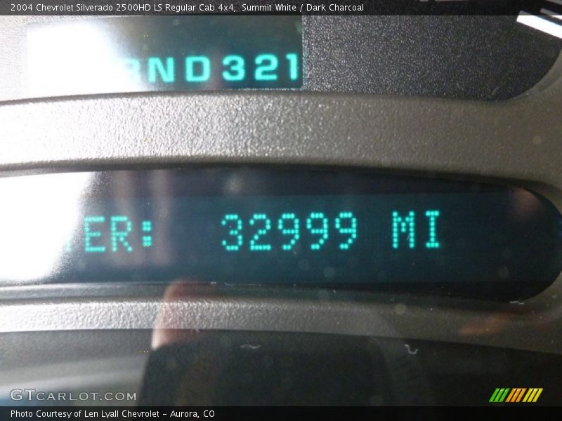 Summit White / Dark Charcoal 2004 Chevrolet Silverado 2500HD LS Regular Cab 4x4