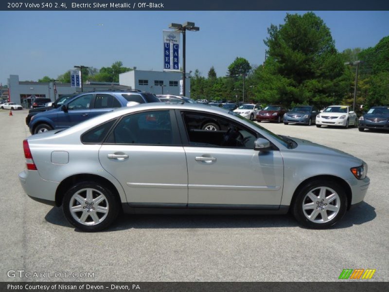 Electric Silver Metallic / Off-Black 2007 Volvo S40 2.4i