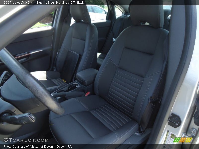 Electric Silver Metallic / Off-Black 2007 Volvo S40 2.4i