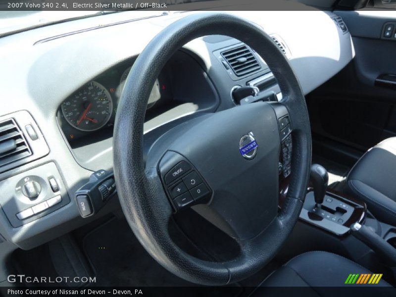 Electric Silver Metallic / Off-Black 2007 Volvo S40 2.4i