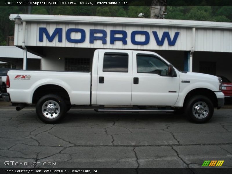 Oxford White / Tan 2006 Ford F250 Super Duty XLT FX4 Crew Cab 4x4