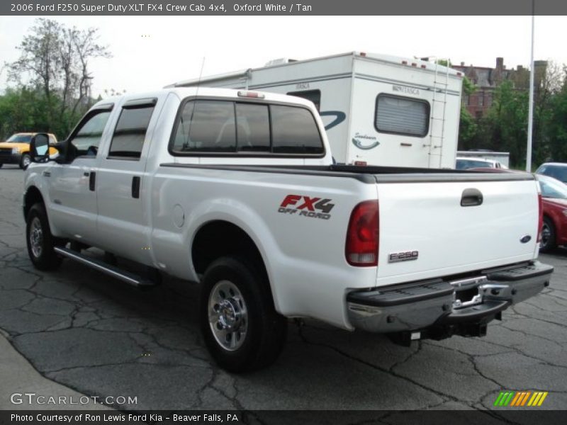 Oxford White / Tan 2006 Ford F250 Super Duty XLT FX4 Crew Cab 4x4