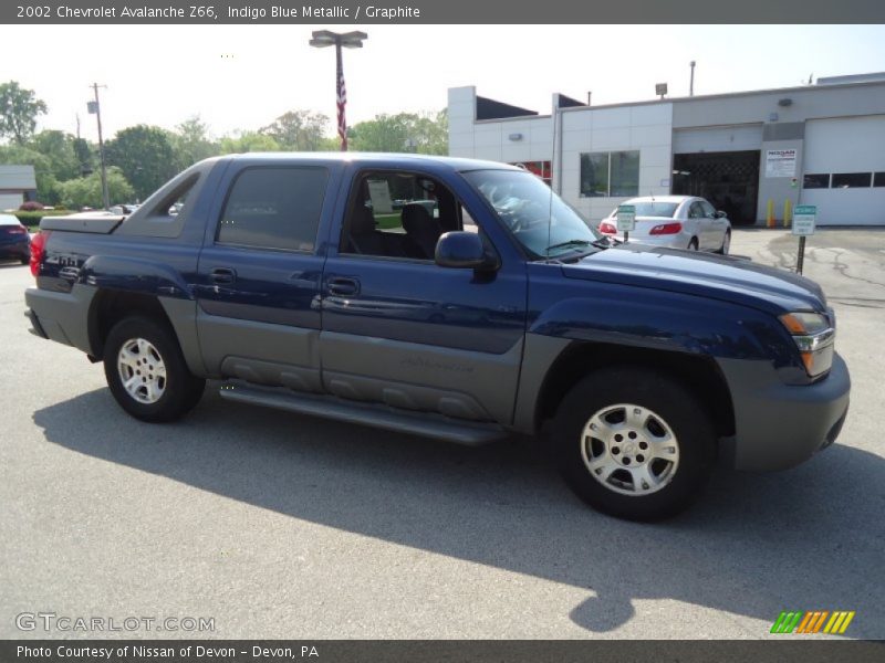 Indigo Blue Metallic / Graphite 2002 Chevrolet Avalanche Z66