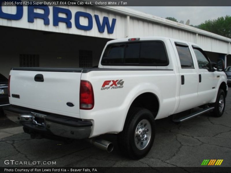 Oxford White / Tan 2006 Ford F250 Super Duty XLT FX4 Crew Cab 4x4