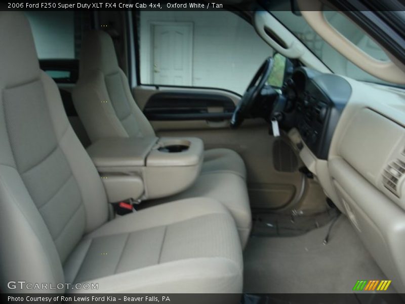Oxford White / Tan 2006 Ford F250 Super Duty XLT FX4 Crew Cab 4x4