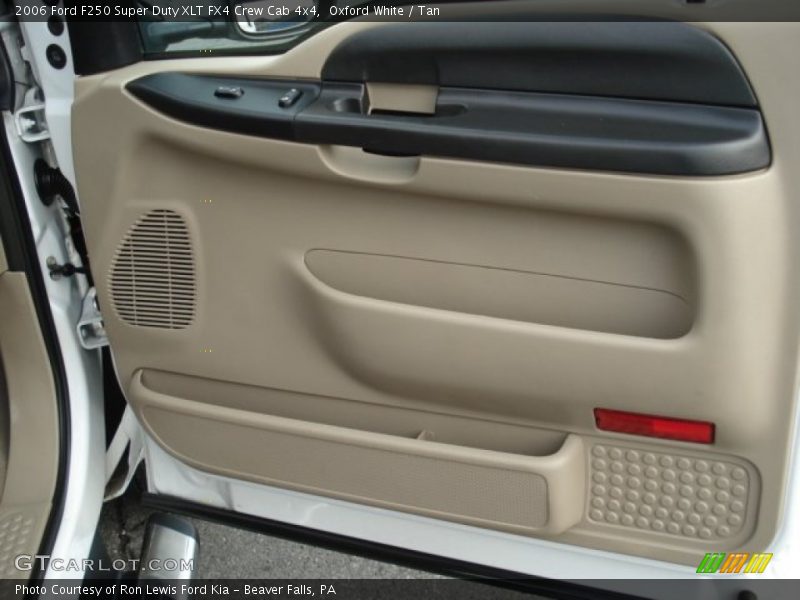 Oxford White / Tan 2006 Ford F250 Super Duty XLT FX4 Crew Cab 4x4