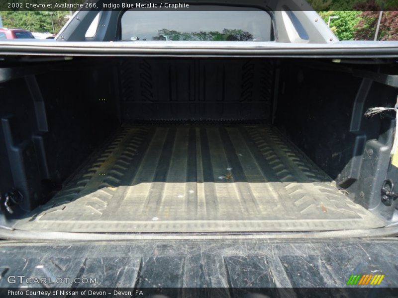 Indigo Blue Metallic / Graphite 2002 Chevrolet Avalanche Z66