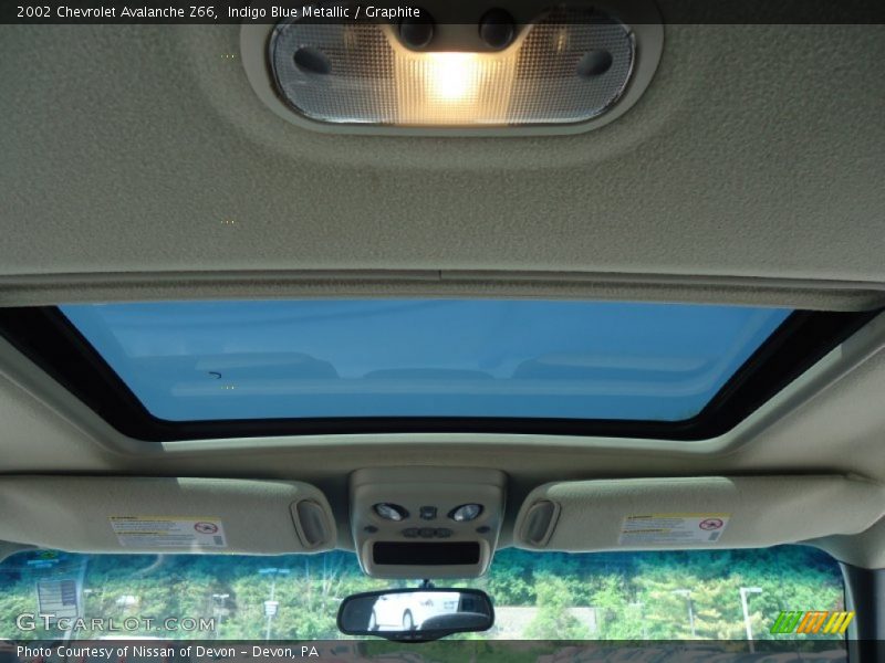 Indigo Blue Metallic / Graphite 2002 Chevrolet Avalanche Z66