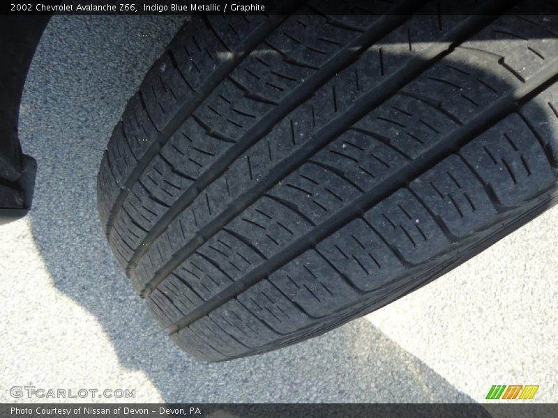 Indigo Blue Metallic / Graphite 2002 Chevrolet Avalanche Z66