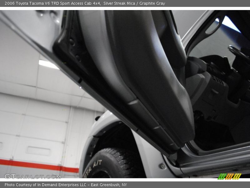 Silver Streak Mica / Graphite Gray 2006 Toyota Tacoma V6 TRD Sport Access Cab 4x4