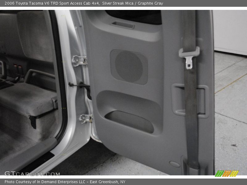 Silver Streak Mica / Graphite Gray 2006 Toyota Tacoma V6 TRD Sport Access Cab 4x4