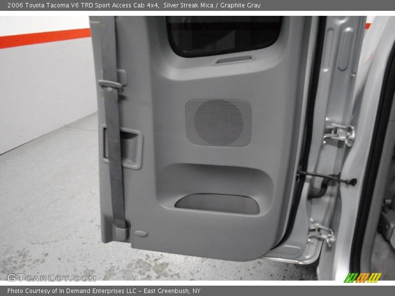 Silver Streak Mica / Graphite Gray 2006 Toyota Tacoma V6 TRD Sport Access Cab 4x4