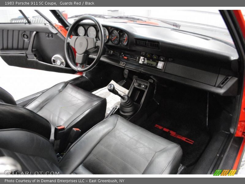 Dashboard of 1983 911 SC Coupe