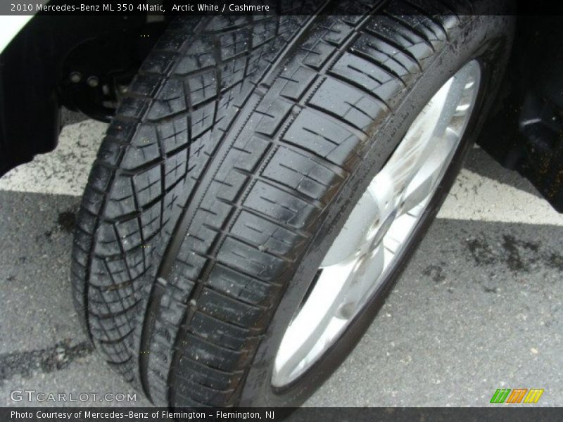 Arctic White / Cashmere 2010 Mercedes-Benz ML 350 4Matic
