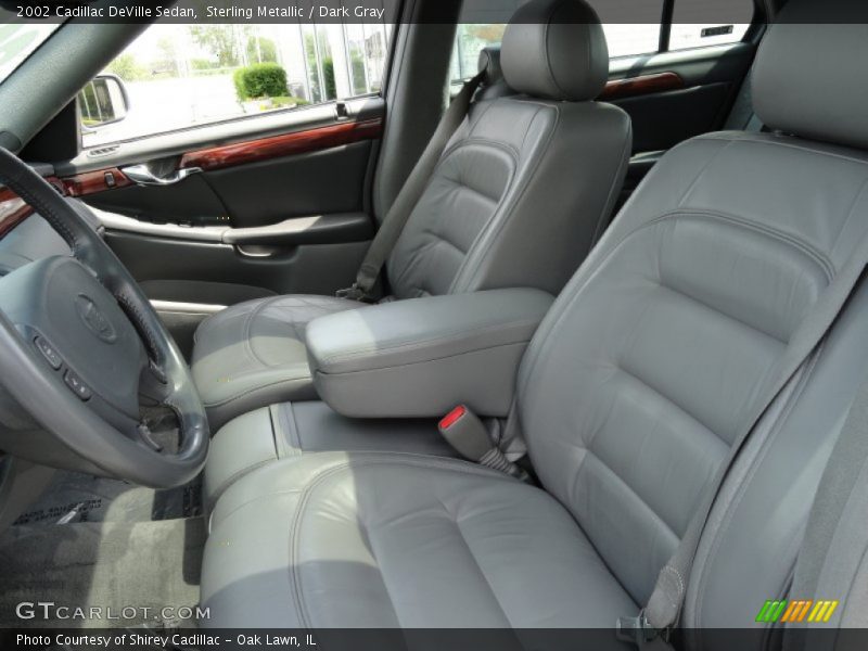 Sterling Metallic / Dark Gray 2002 Cadillac DeVille Sedan