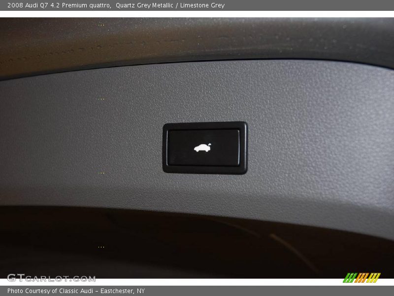 Quartz Grey Metallic / Limestone Grey 2008 Audi Q7 4.2 Premium quattro