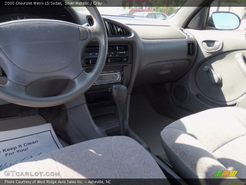 Silver Metallic / Gray 2000 Chevrolet Metro LSi Sedan