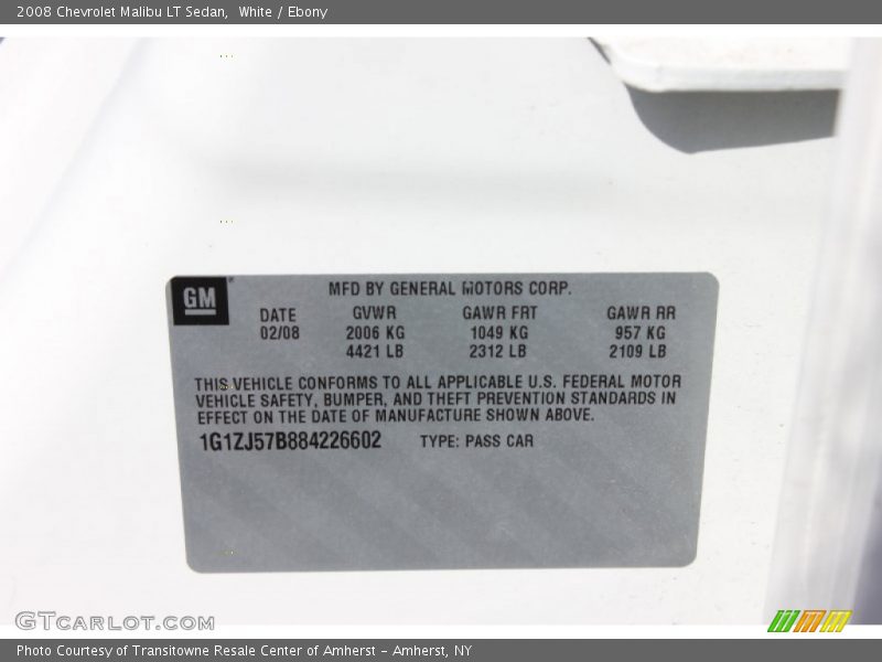 White / Ebony 2008 Chevrolet Malibu LT Sedan