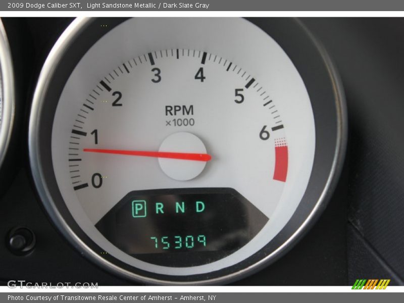Light Sandstone Metallic / Dark Slate Gray 2009 Dodge Caliber SXT