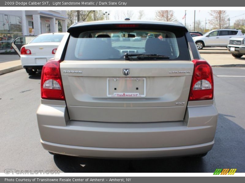 Light Sandstone Metallic / Dark Slate Gray 2009 Dodge Caliber SXT