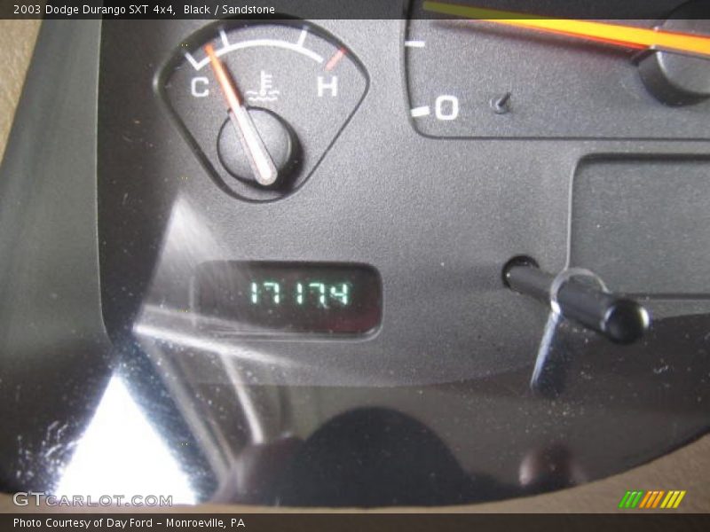 Black / Sandstone 2003 Dodge Durango SXT 4x4